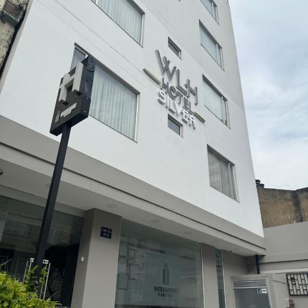 בוגוטה Hotel Wlh Silver Corferias מראה חיצוני תמונה