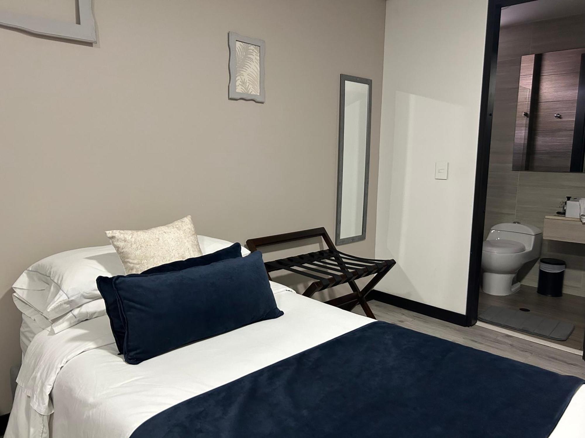 בוגוטה Hotel Wlh Silver Corferias מראה חיצוני תמונה