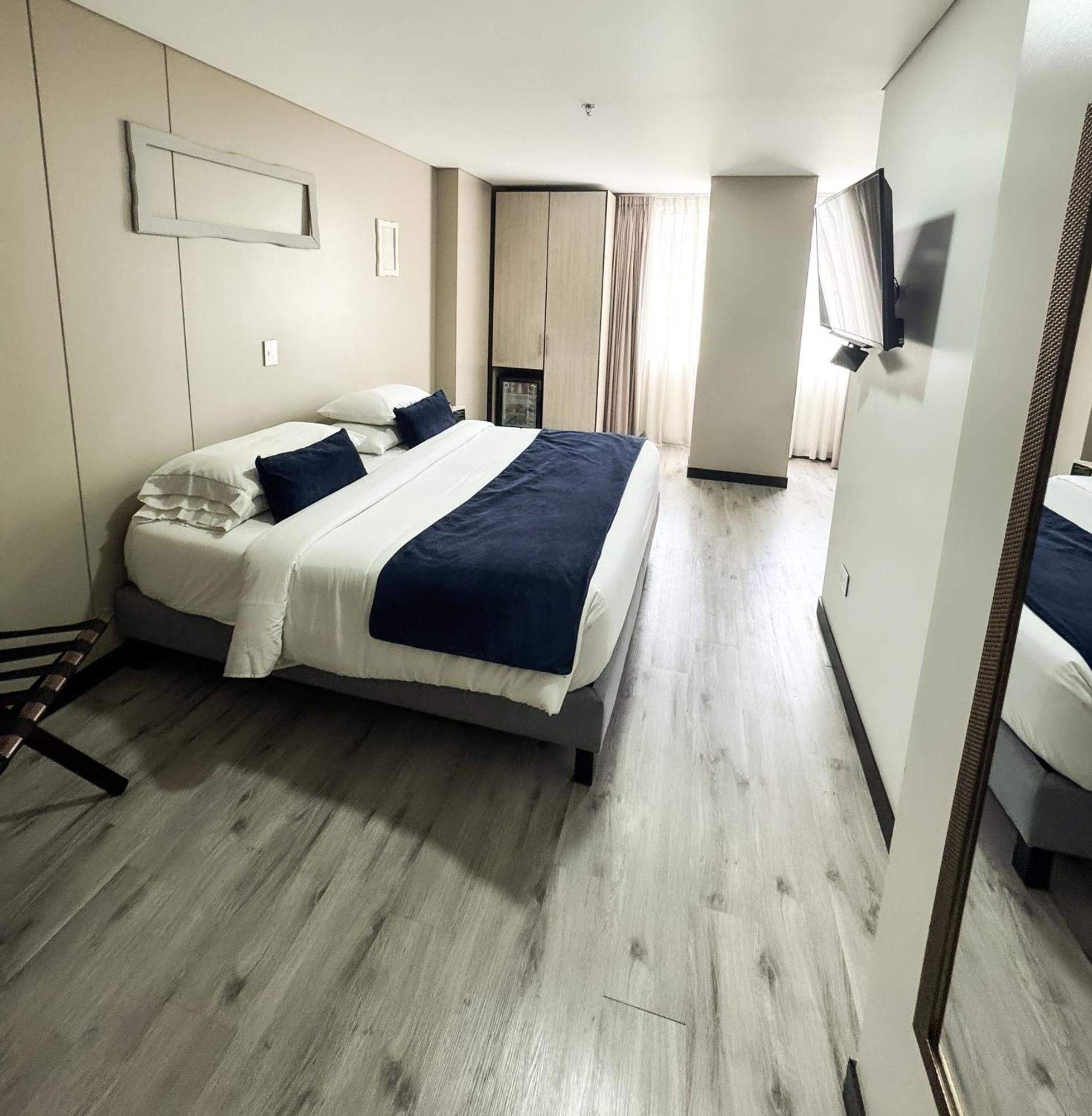 בוגוטה Hotel Wlh Silver Corferias מראה חיצוני תמונה