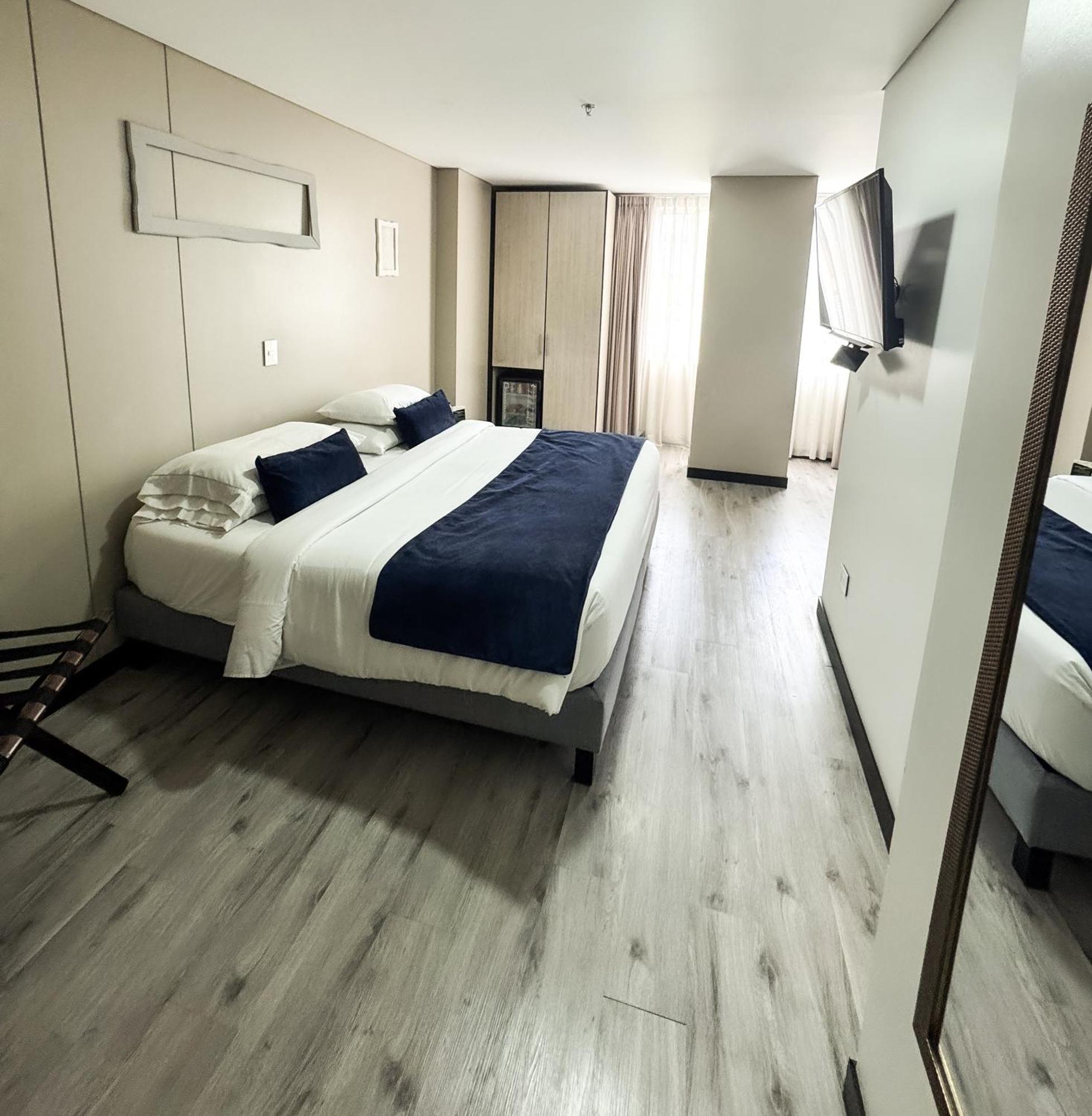 בוגוטה Hotel Wlh Silver Corferias מראה חיצוני תמונה