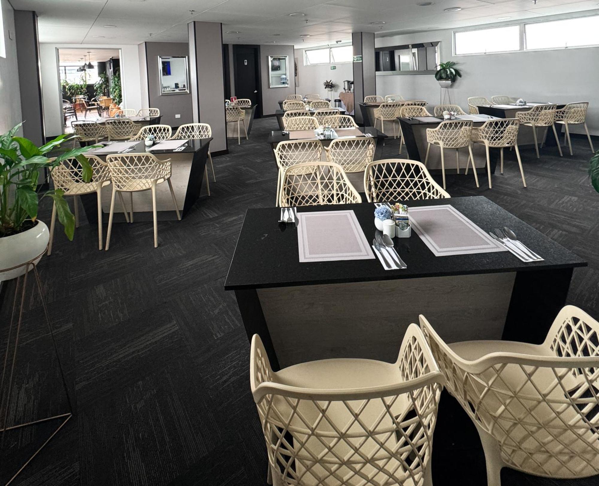 בוגוטה Hotel Wlh Silver Corferias מראה חיצוני תמונה