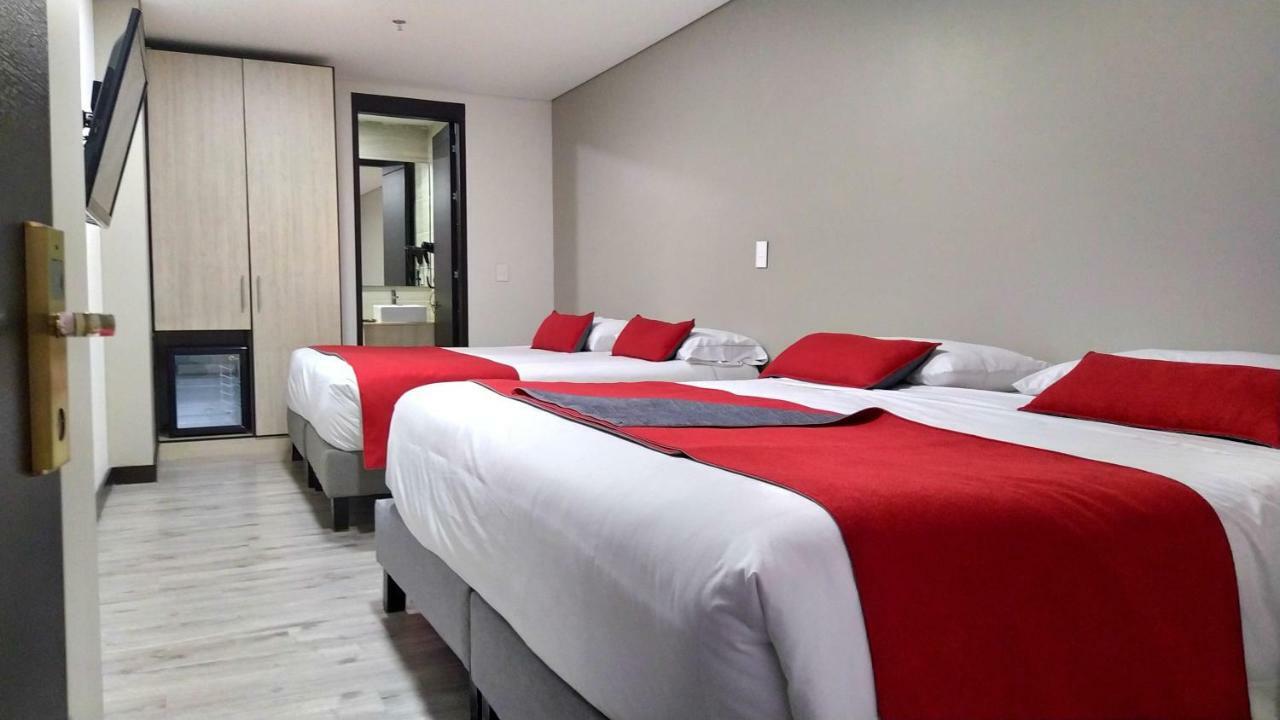 בוגוטה Hotel Wlh Silver Corferias מראה חיצוני תמונה